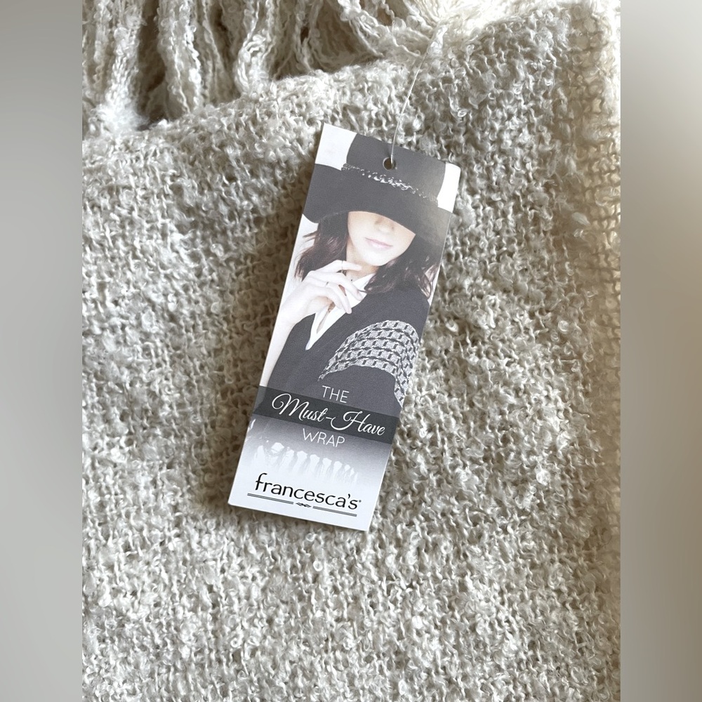 Francesca’s Must-Have Woven Fringed Wrap 50”x52”NWT - Picture 5 of 7